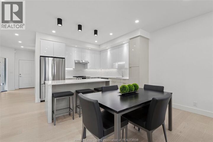 Property Photo:  13 Eagle Street  ON N8H 0G4 