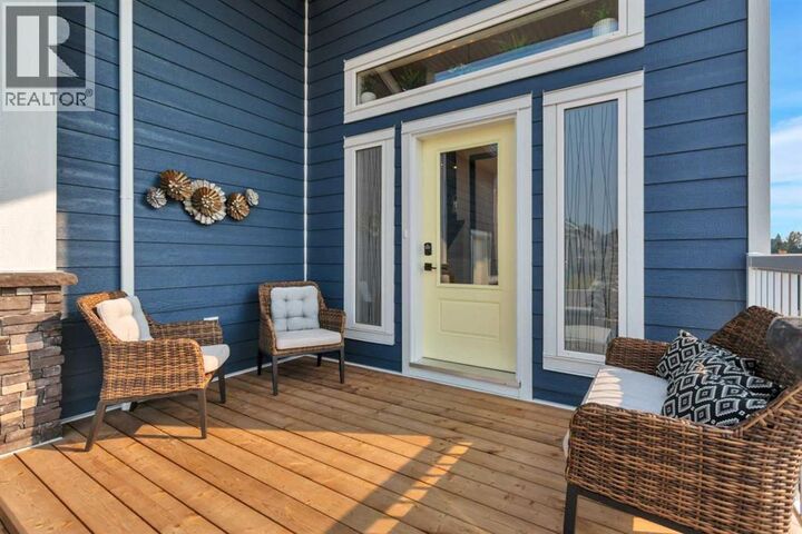 Property Photo: 729 5 Street Southwest AB T0M 1X0