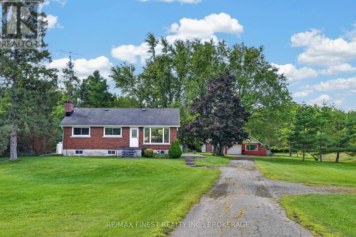 Property Photo:  513 County Road 2  ON K7G 2V4 
