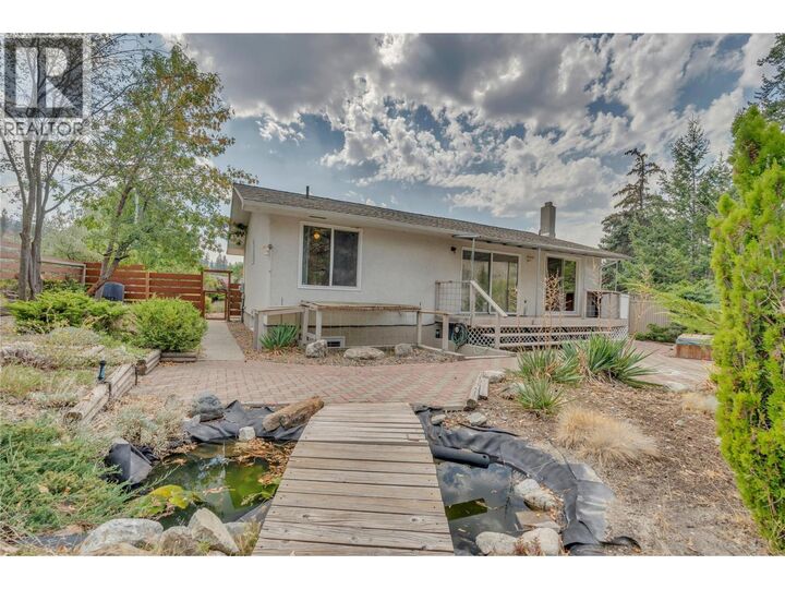 Property Photo:  158 Glen Place Other  BC V2A 6T4 
