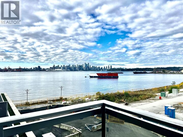 Property Photo: 785 Harbour Way 4F BC V7P 0G3