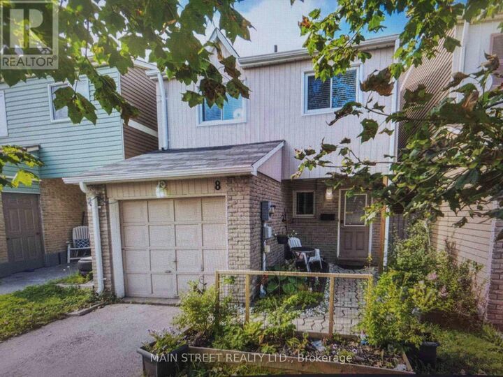 Property Photo:  8 Robin Court  ON L4M 5M1 