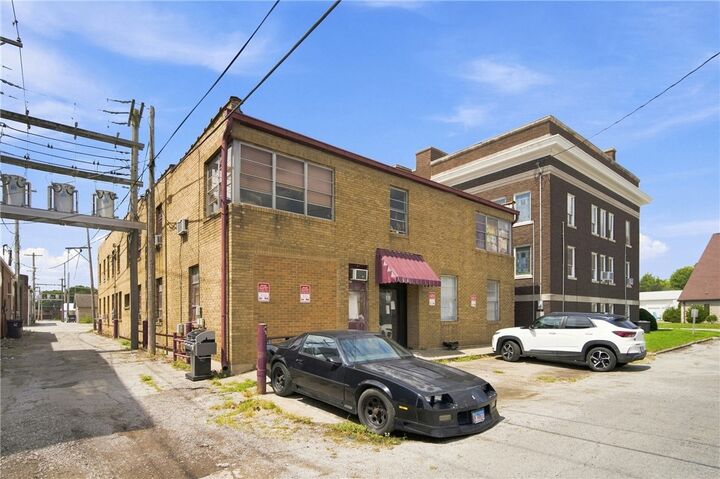 Property Photo: 14 N Central Avenue 107 IL 62420