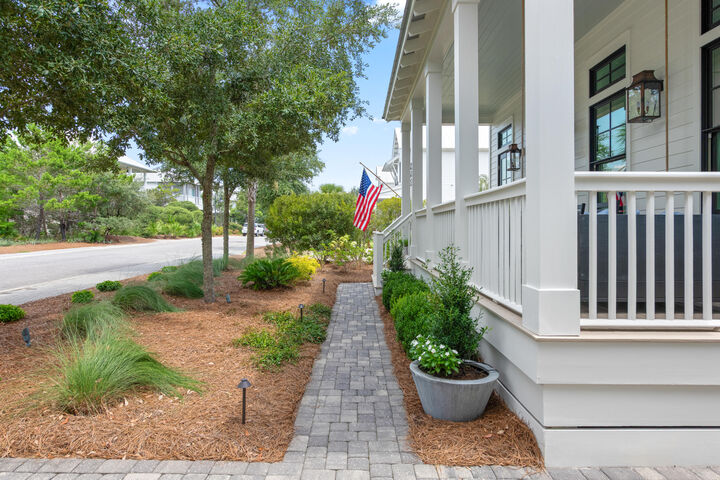 Property Photo: 345 Morgans Trail FL 32459