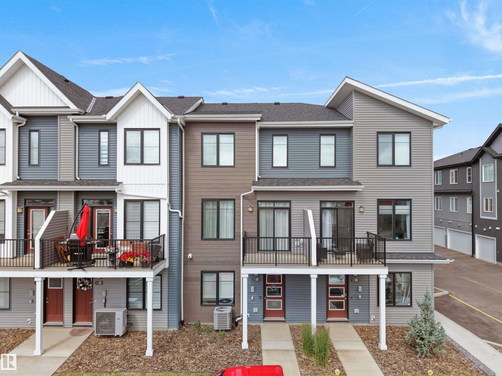 Property Photo:  6905 25 Avenue SW 81  AB T6X 3B7 