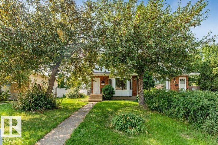 632 Knottwood Road NW — photo 1
