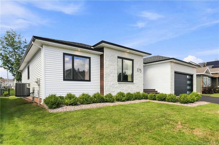 Property Photo:  175 Rosebank Crescent  NB E1B 0R5 