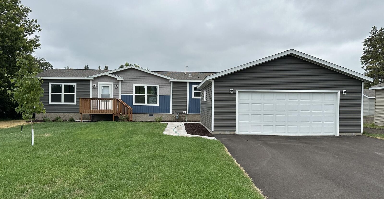 Property Photo:  404 NE 1st Street  MN 56479 