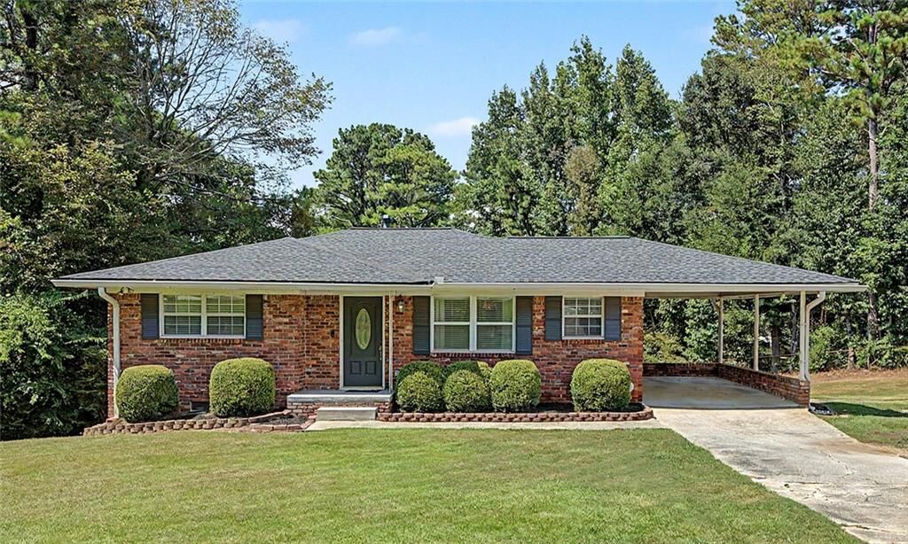 Property Photo: 141 Cooper Lake Road SE GA 30126