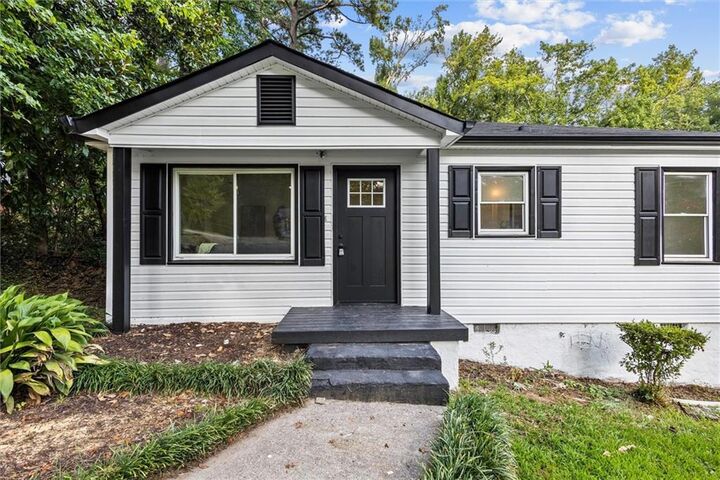 Property Photo:  6275 Bennett Ln SW  GA 30126 