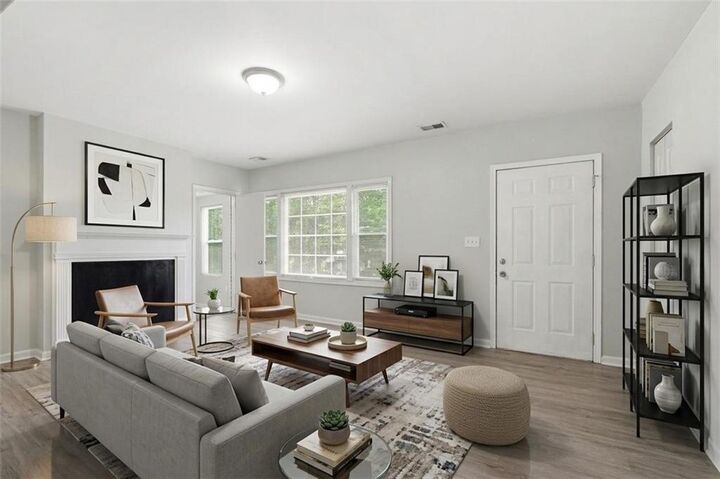 Property Photo:  2185 Glenwood Avenue SE  GA 30316 