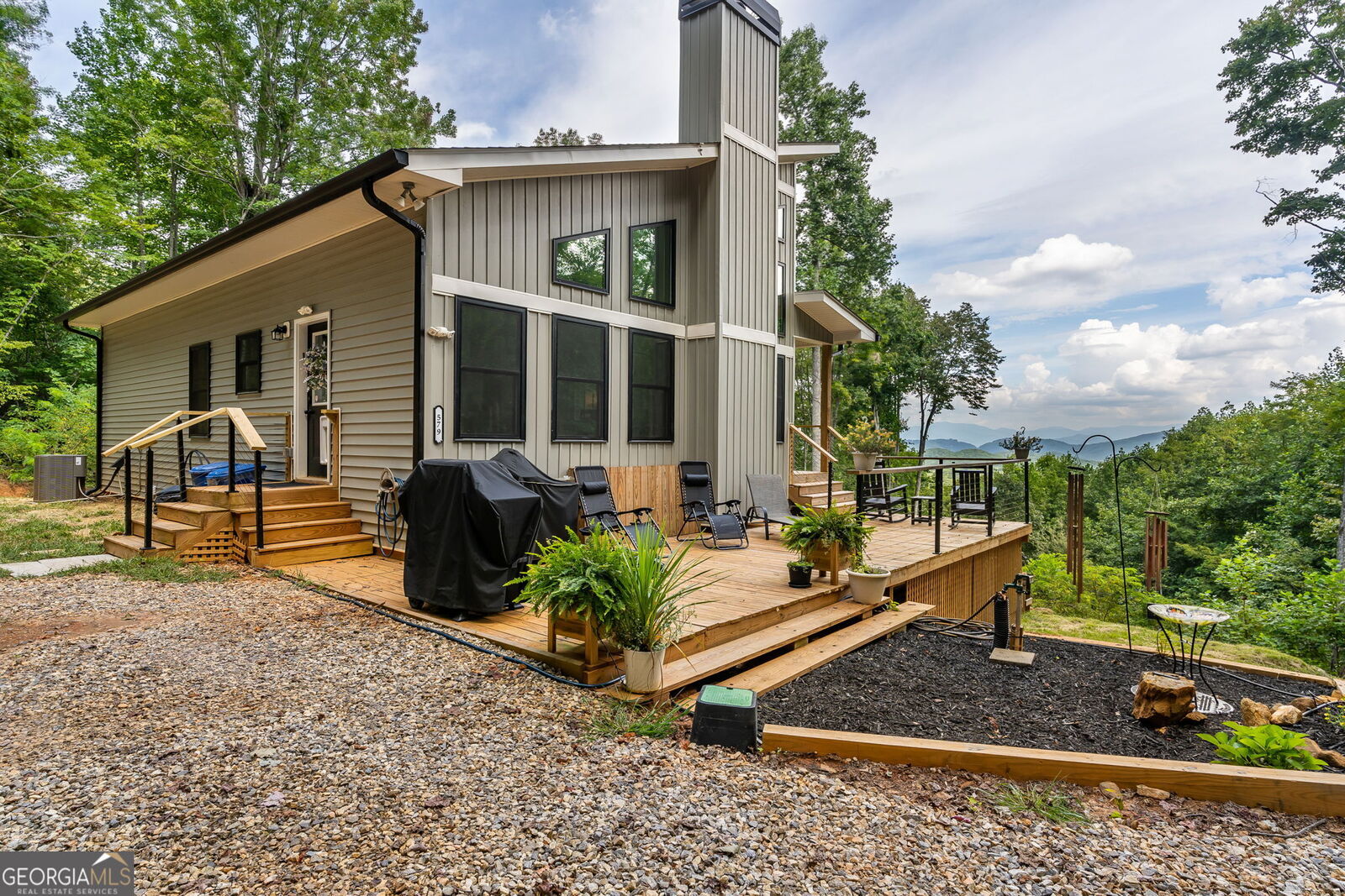 Property Photo: 579 Overlook Circle GA 30582
