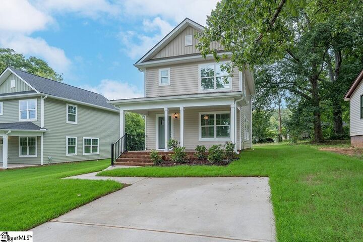 Property Photo: 668 Saxon Avenue SC 29301