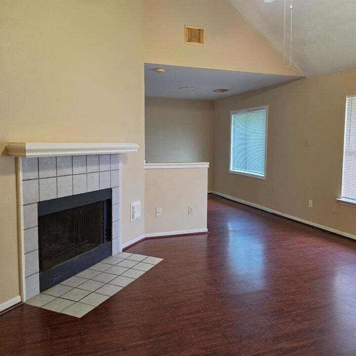 Property Photo:  1806 Northcliff Place  TX 77478 
