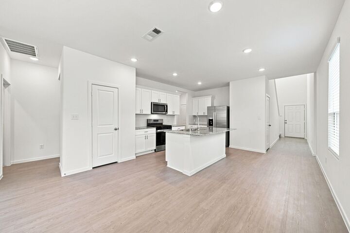 Property Photo:  618 Amber Falls Drive  TX 77356 