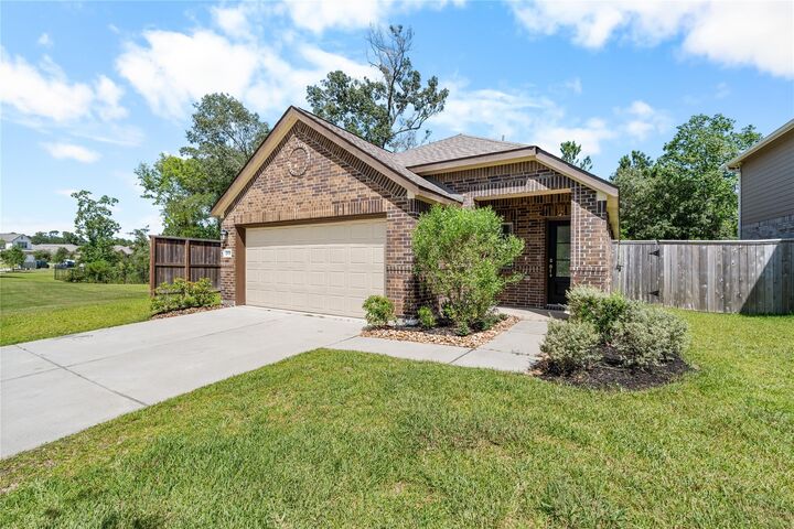 Property Photo:  2039 Barrett Gables Drive  TX 77532 