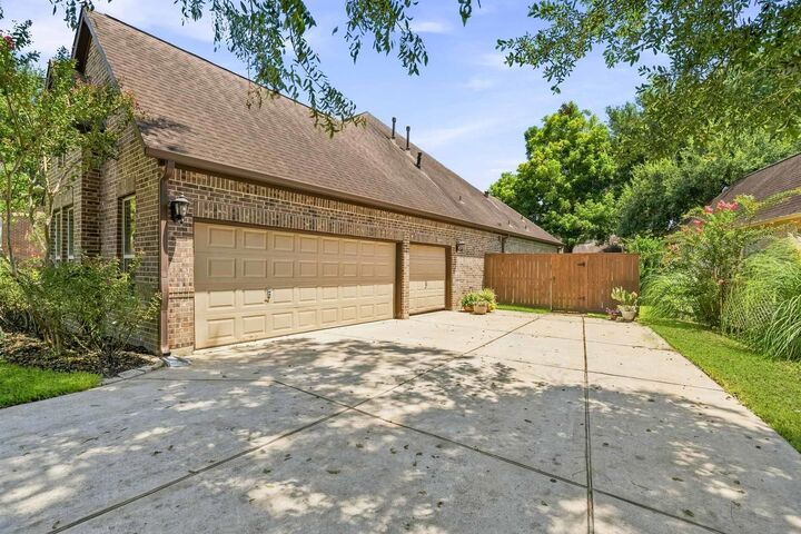 Property Photo:  4518 Wickby Street  TX 77441 