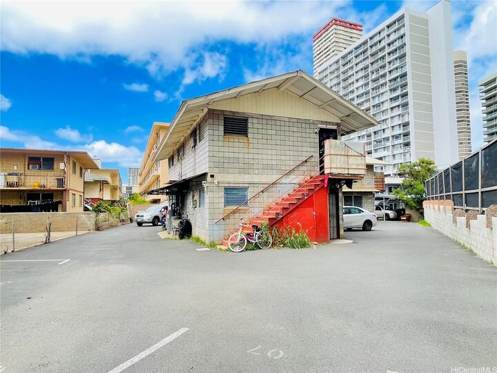 Property Photo:  2550 Date Street  HI 96826 