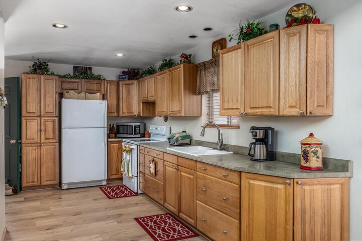 Property Photo: 1725 E Bear Country Rd UT 84762