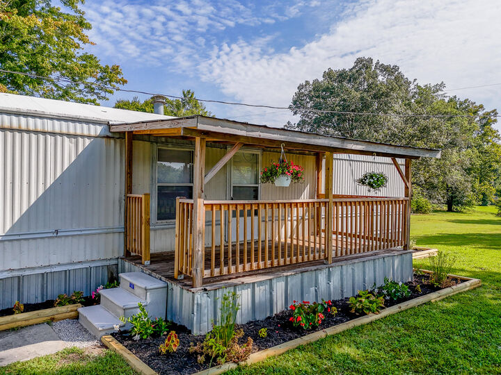 Property Photo:  749 Vanlandingham Road  KY 40371 