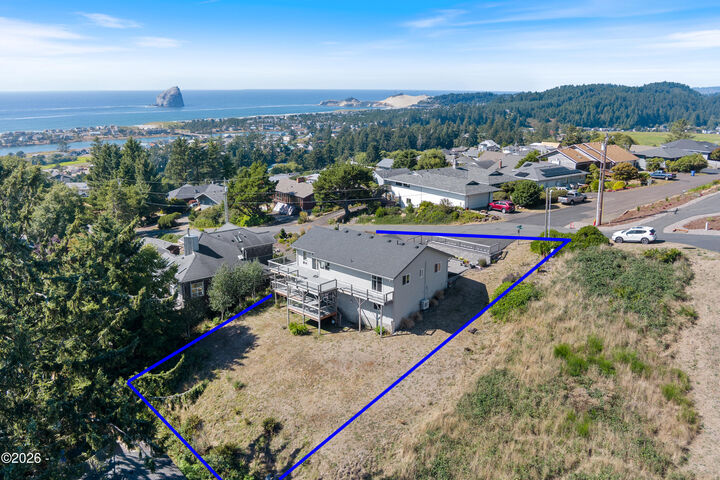 Property Photo:  7375 E Summit Road  OR 97135 