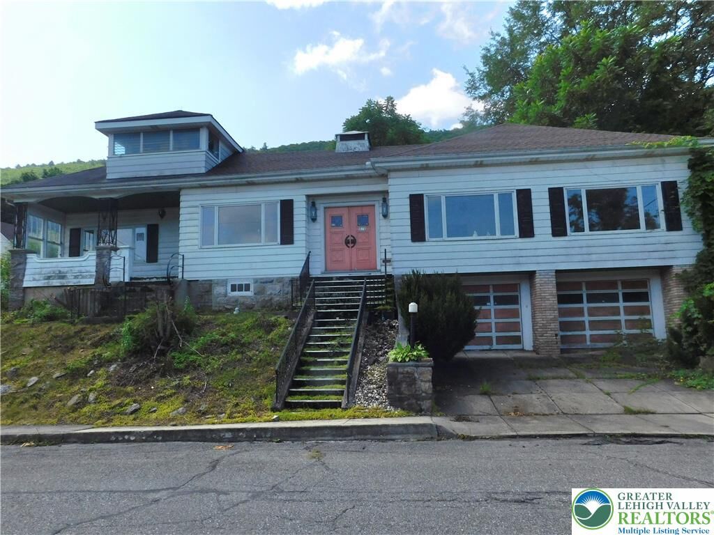 Property Photo:  571 E Center Street  PA 18240 