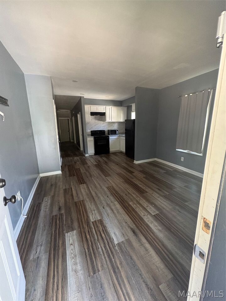 Property Photo:  721 Central Street B  AL 36108 