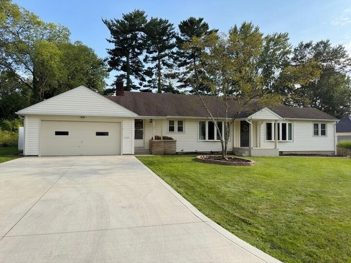 Property Photo: 121 Switzer OH 44833