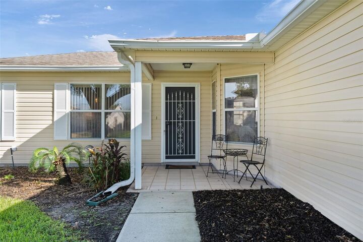 Property Photo: 2018 Castano Place FL 32159