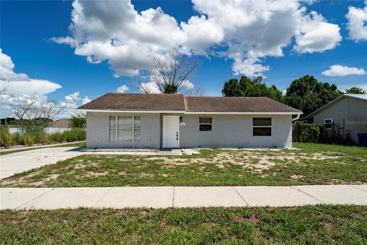 Property Photo: 276 18th Street NE FL 33881
