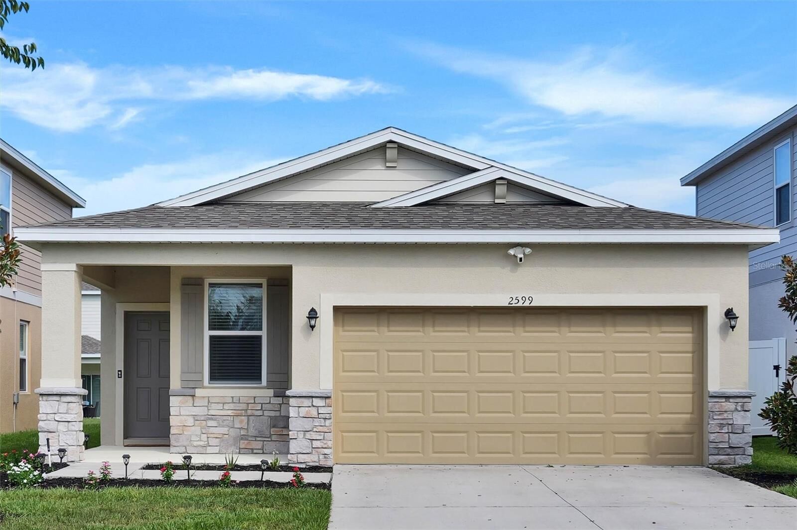 Property Photo:  2599 Avalon Park Boulevard  FL 32778 