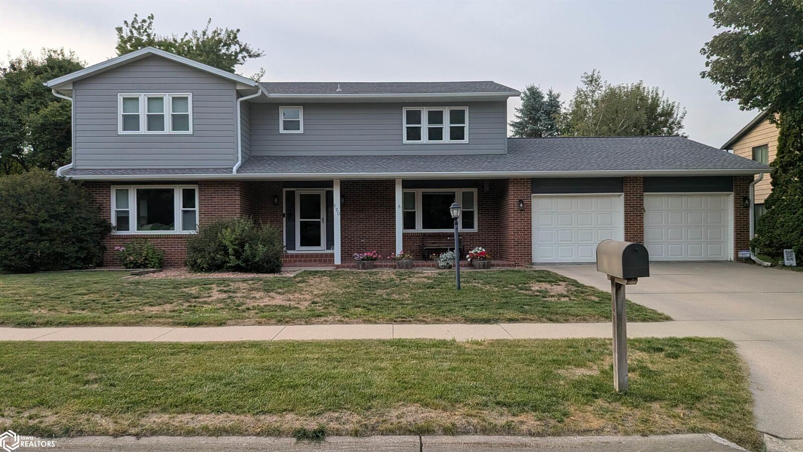 Property Photo:  120 Woodbine  IA 50401 