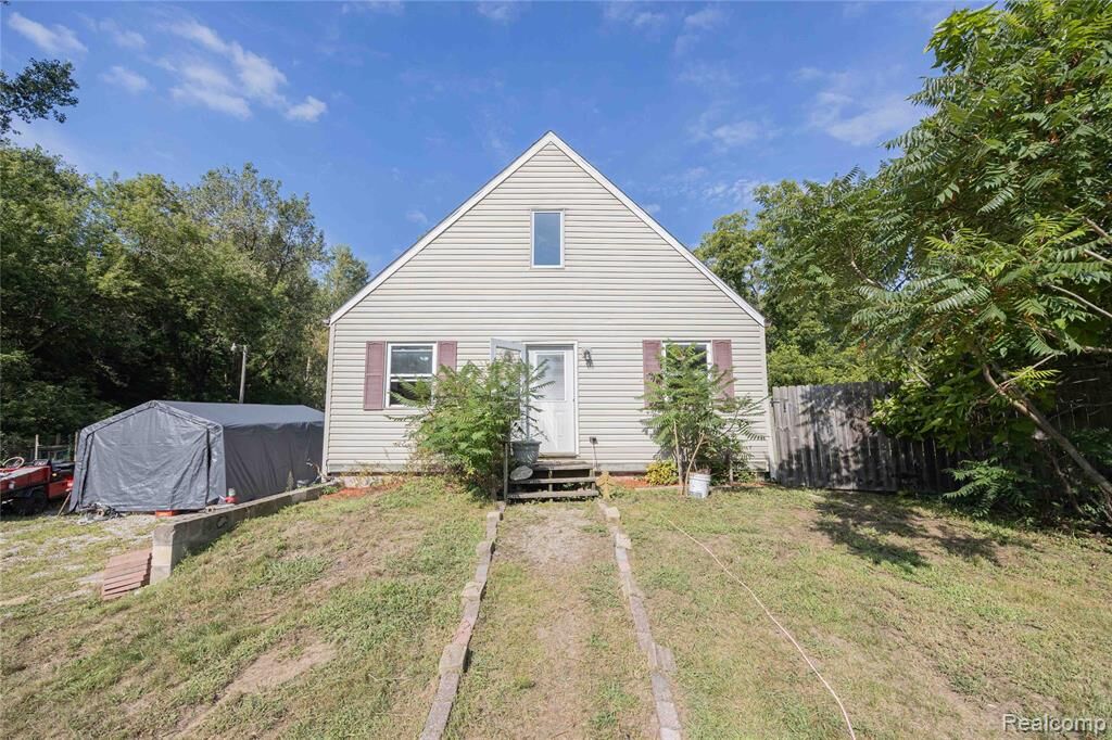 Property Photo: 24224 Sumpter Road MI 48111 9680