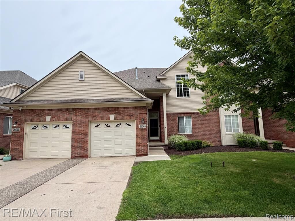 Property Photo: 29541 Woodpark Circle MI 48092 6307