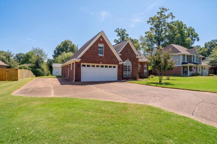 Property Photo:  100 Norma Carol Cv  TN 38060 