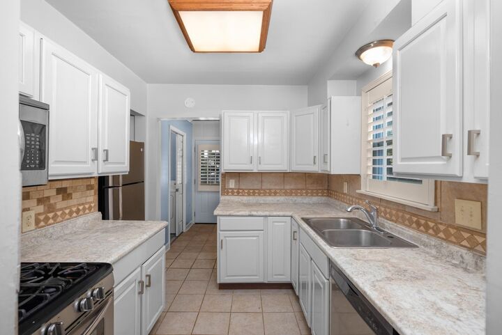 Property Photo: 95 Marne St TN 38111