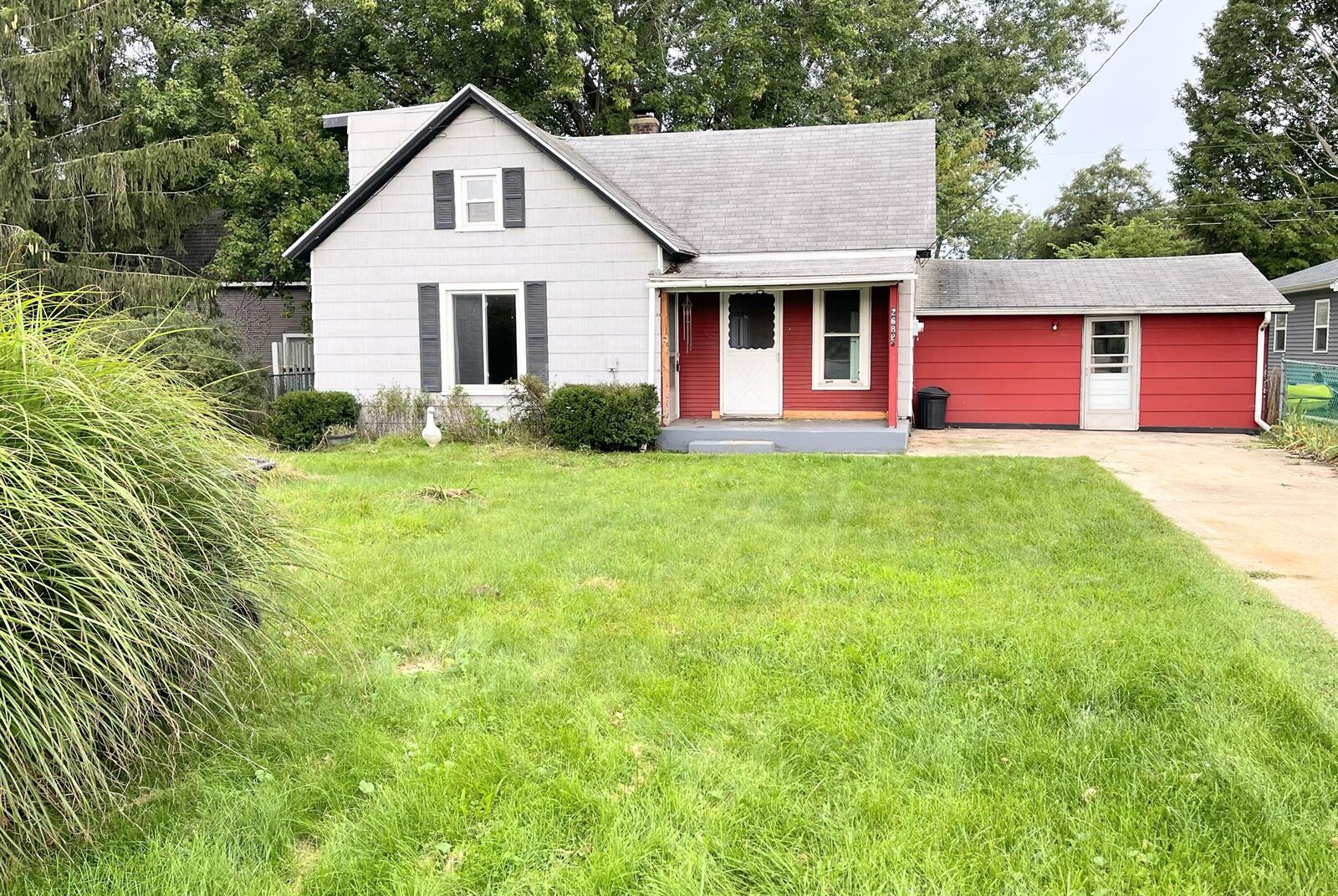 Property Photo: 2632 Lincoln Avenue MI 49085