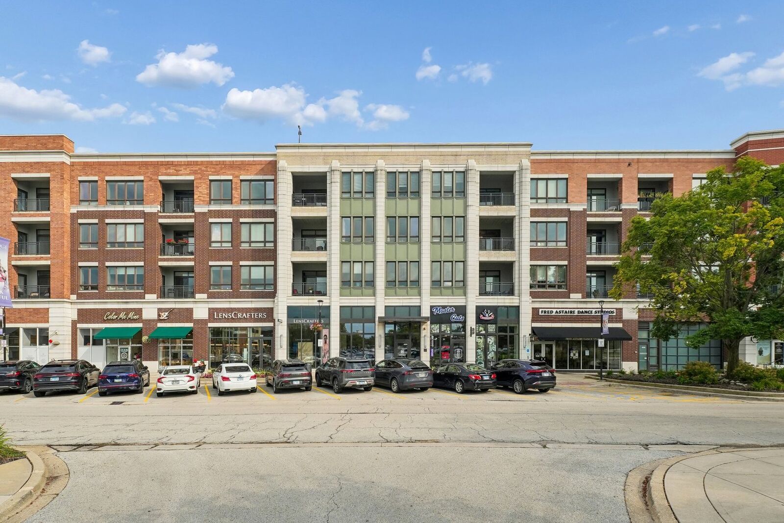 Property Photo: 450 Village Center Drive 302 IL 60527
