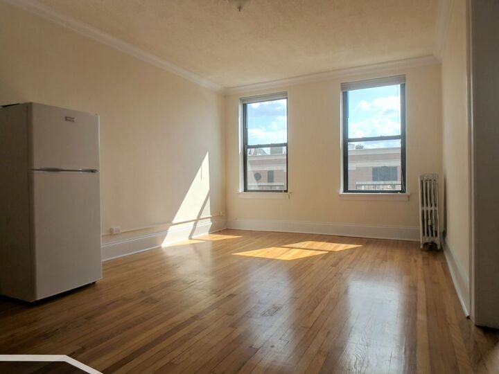 Property Photo: 2737 N Spaulding Avenue 221 IL 60647