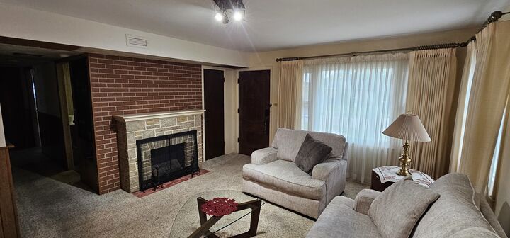 Property Photo:  2402 Cedar Street  IL 60008 