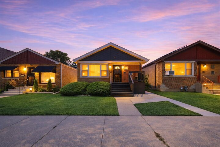 Property Photo:  10130 S Morgan Street  IL 60643 