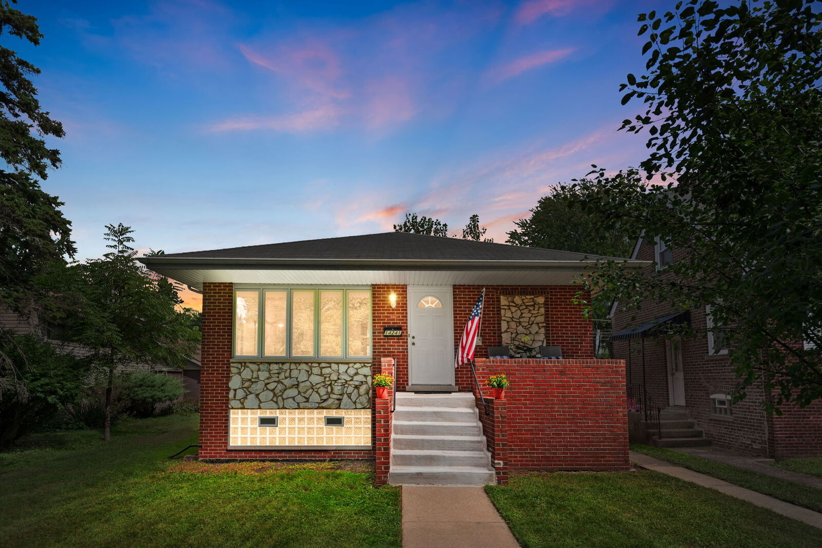 Property Photo:  14241 S Mackinaw Avenue  IL 60633 