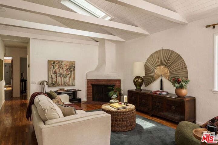 Property Photo:  8460 Kirkwood Drive  CA 90046 