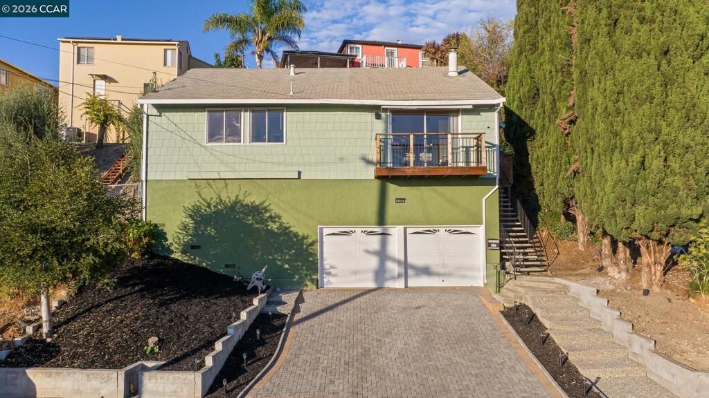 Property Photo: 17112 Los Banos St CA 94541