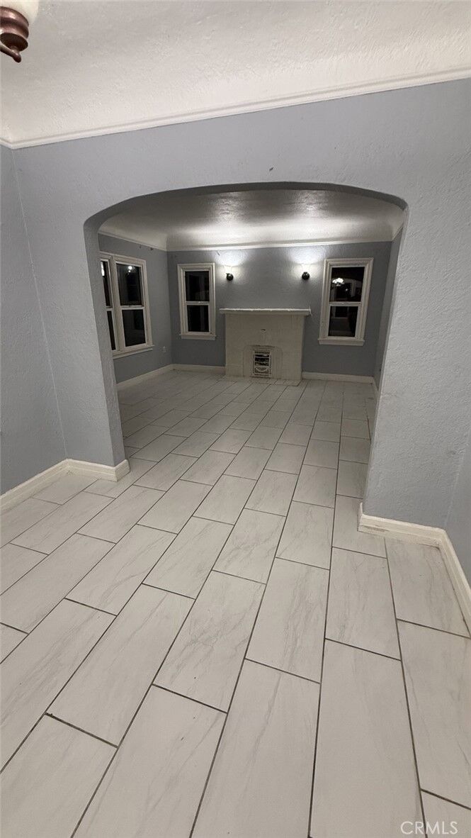 Property Photo:  260 W 9th Street 260  CA 92401 