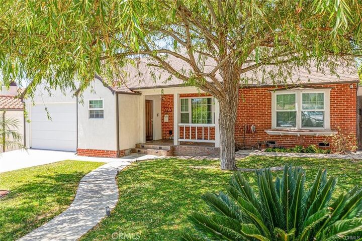 Property Photo:  523 E Fairmount  CA 91501 