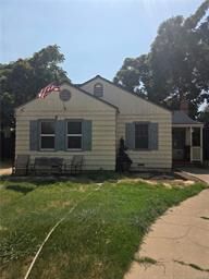 Property Photo: 52 W 25 Street CA 95340