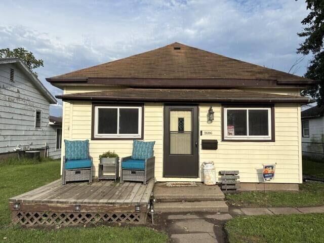 Property Photo: 1606 Indiana IA 52761
