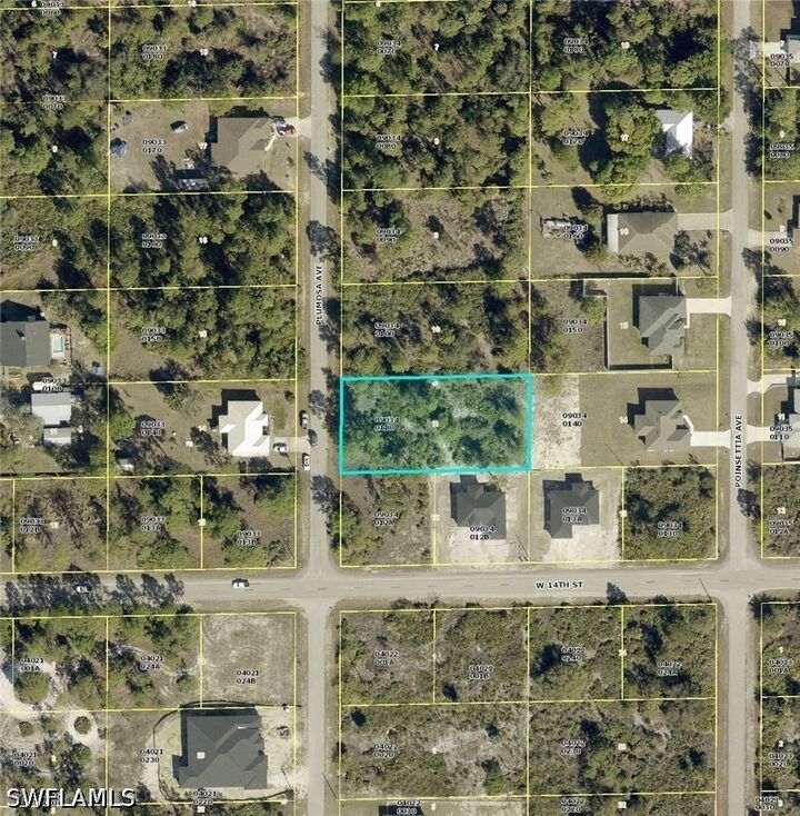 Property Photo: 1402 Plumosa Avenue FL 33972