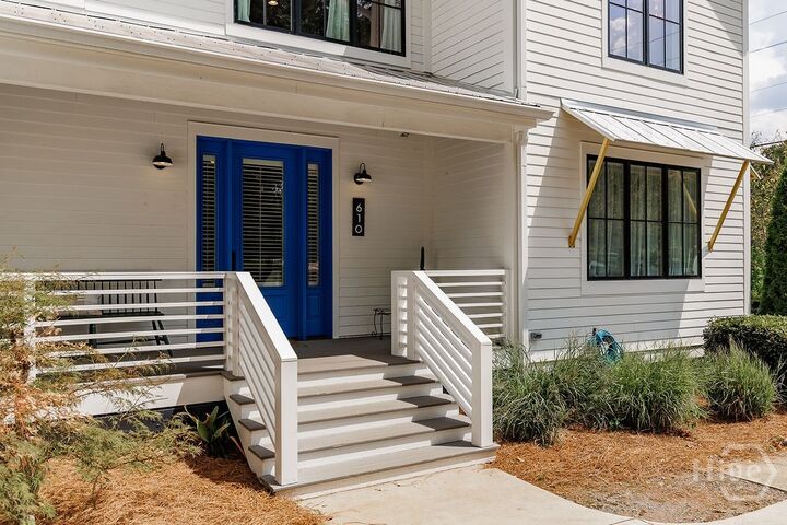 Property Photo: 610 Holman Avenue GA 30606